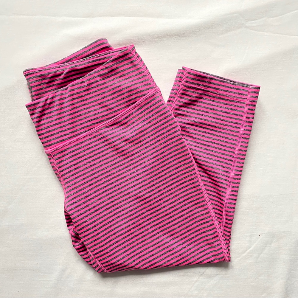 🩷Mondetta pink and gray striped leggings